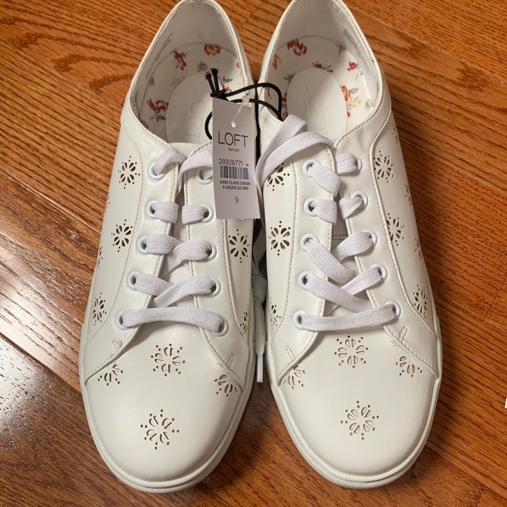 Loft Sneakers